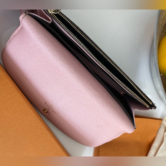Louis Vuitton Emilie Wallet - Picture 10 of 16
